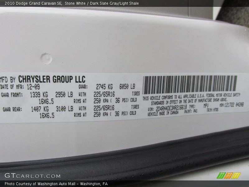 Stone White / Dark Slate Gray/Light Shale 2010 Dodge Grand Caravan SE