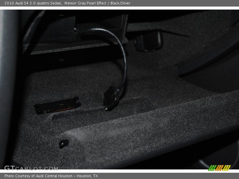 Meteor Gray Pearl Effect / Black/Silver 2010 Audi S4 3.0 quattro Sedan