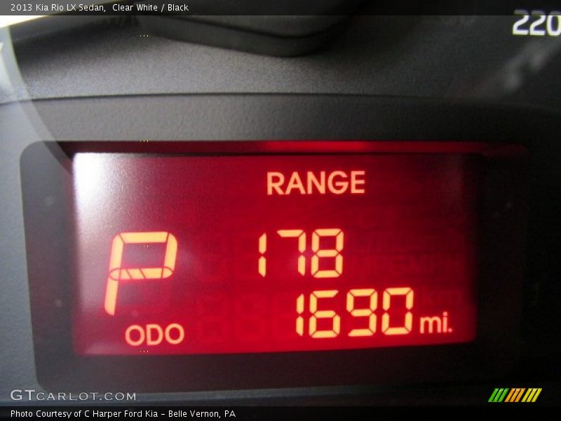 Clear White / Black 2013 Kia Rio LX Sedan