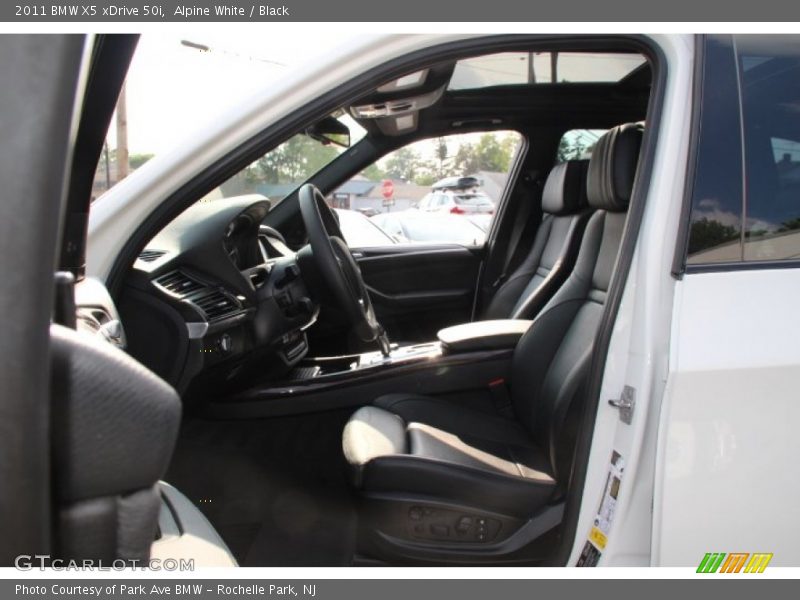 Alpine White / Black 2011 BMW X5 xDrive 50i