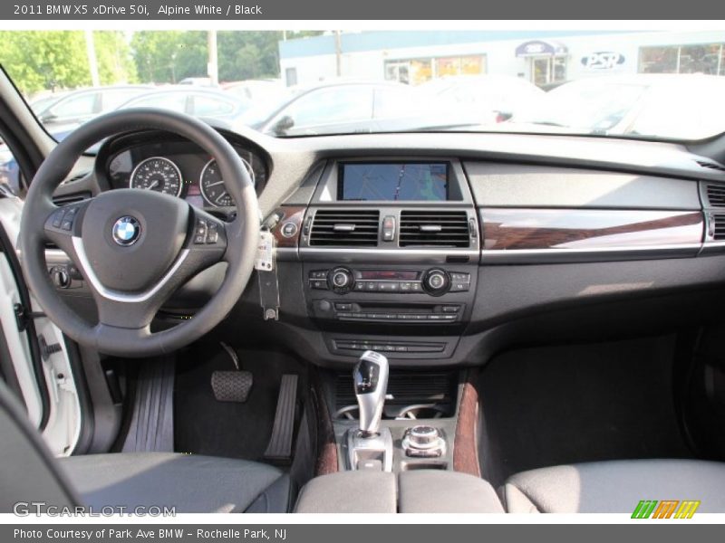Alpine White / Black 2011 BMW X5 xDrive 50i