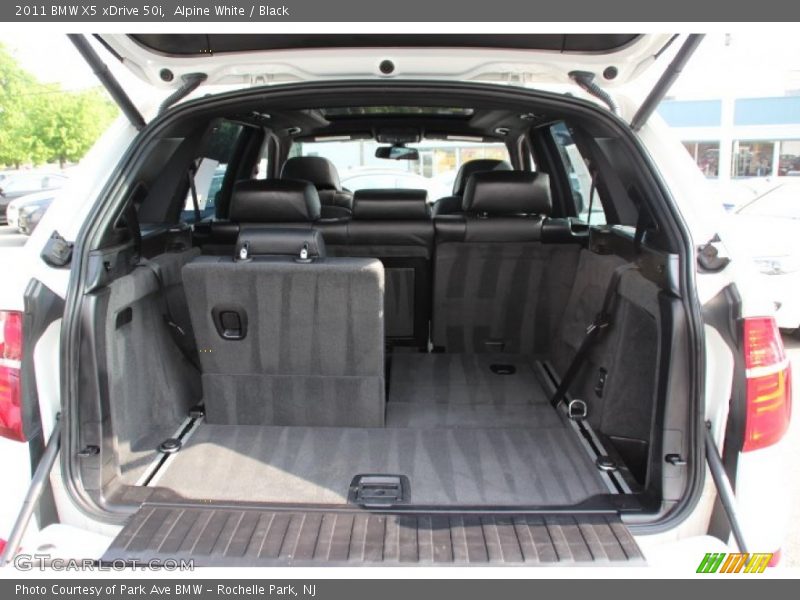 Alpine White / Black 2011 BMW X5 xDrive 50i