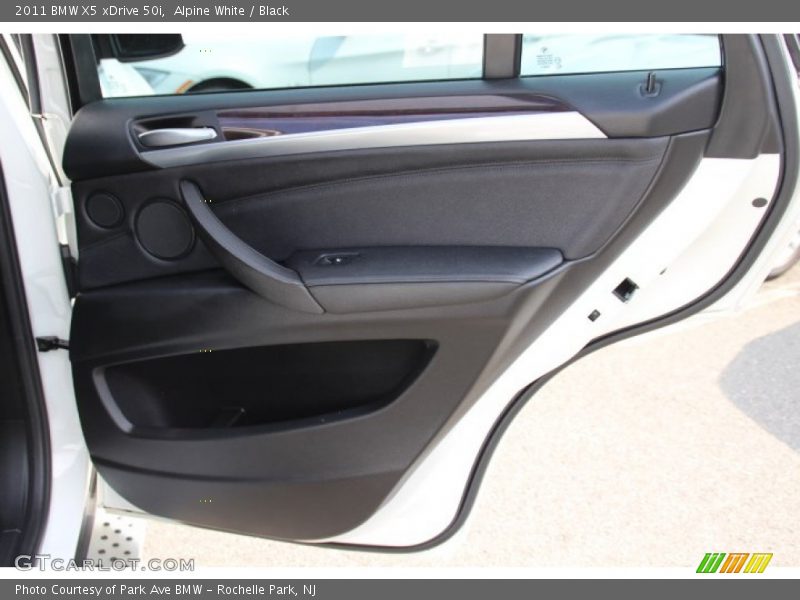 Alpine White / Black 2011 BMW X5 xDrive 50i