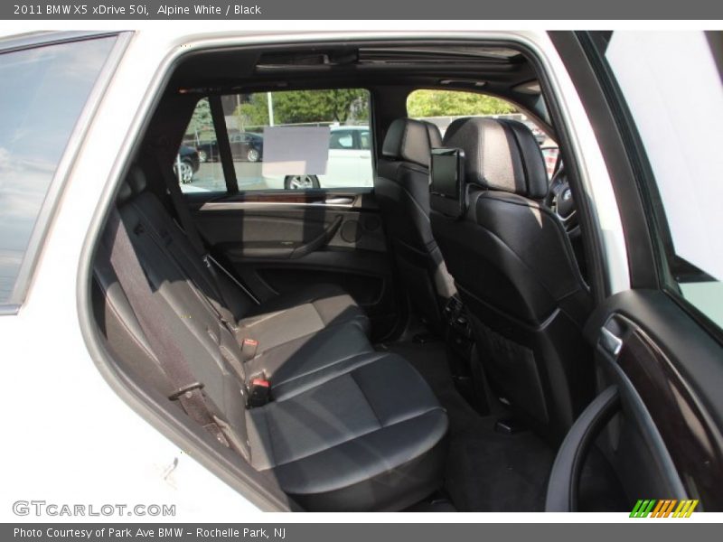 Alpine White / Black 2011 BMW X5 xDrive 50i