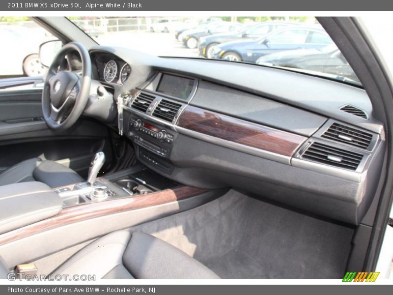 Alpine White / Black 2011 BMW X5 xDrive 50i
