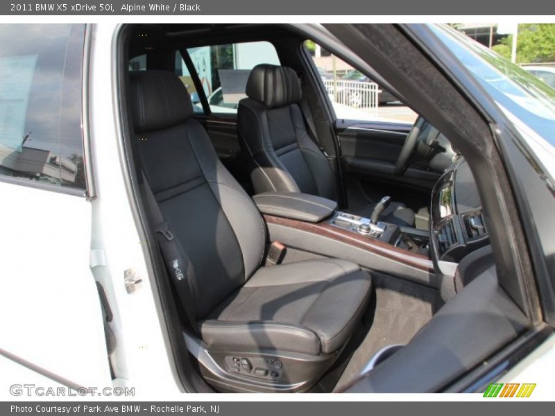 Alpine White / Black 2011 BMW X5 xDrive 50i