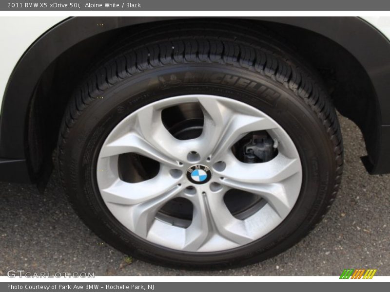 Alpine White / Black 2011 BMW X5 xDrive 50i