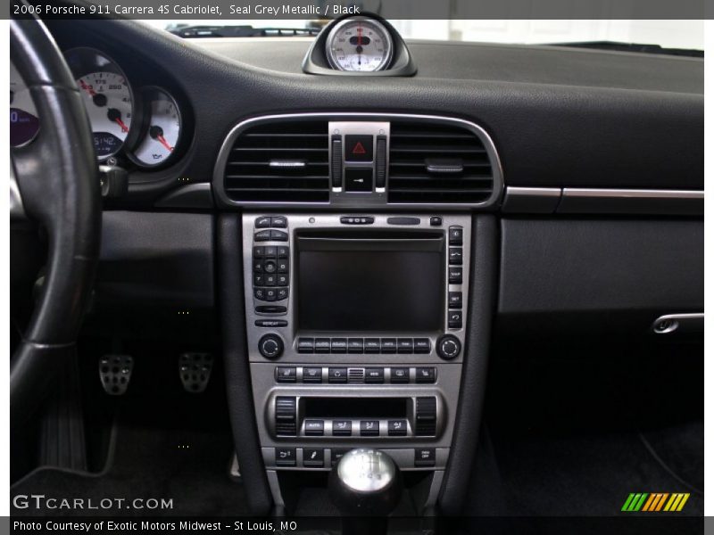 Controls of 2006 911 Carrera 4S Cabriolet