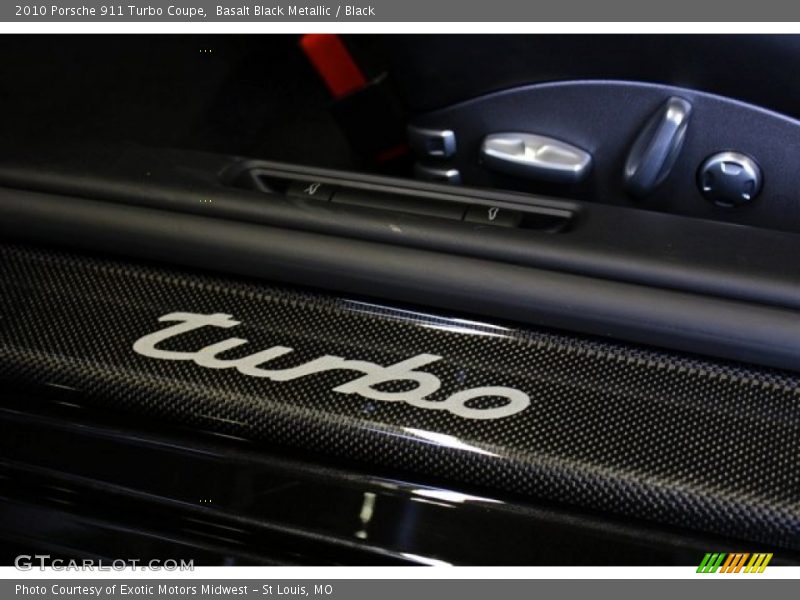  2010 911 Turbo Coupe Logo