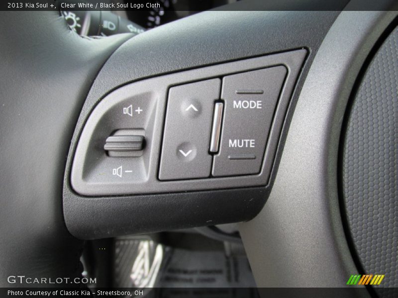 Clear White / Black Soul Logo Cloth 2013 Kia Soul +
