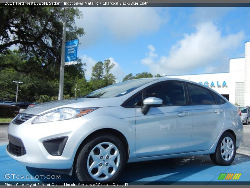 Ingot Silver Metallic / Charcoal Black/Blue Cloth 2011 Ford Fiesta SE SFE Sedan