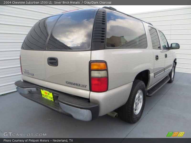 Silver Birch Metallic / Gray/Dark Charcoal 2004 Chevrolet Suburban 1500 LS