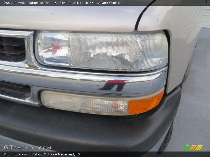 Silver Birch Metallic / Gray/Dark Charcoal 2004 Chevrolet Suburban 1500 LS