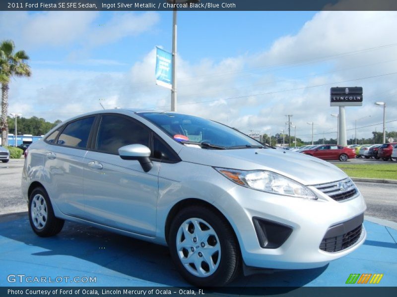 Ingot Silver Metallic / Charcoal Black/Blue Cloth 2011 Ford Fiesta SE SFE Sedan