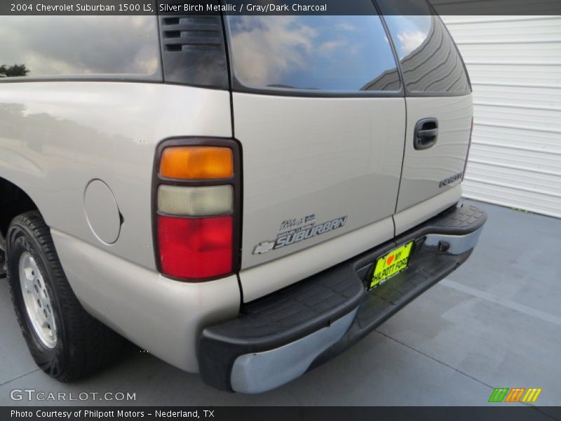 Silver Birch Metallic / Gray/Dark Charcoal 2004 Chevrolet Suburban 1500 LS