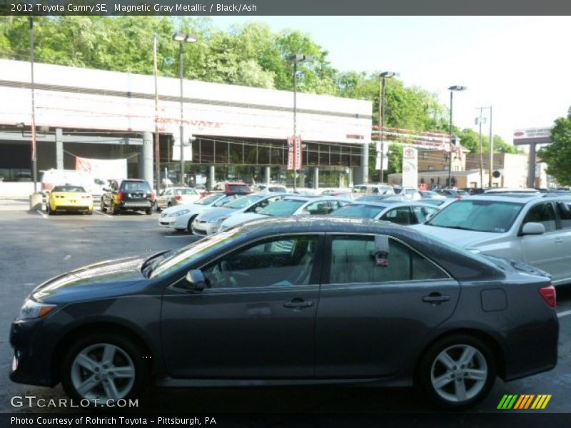 Magnetic Gray Metallic / Black/Ash 2012 Toyota Camry SE