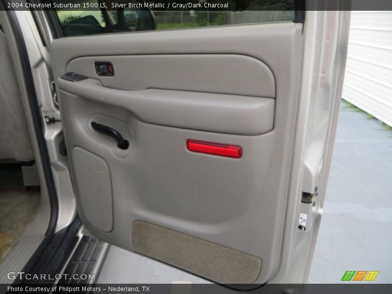 Silver Birch Metallic / Gray/Dark Charcoal 2004 Chevrolet Suburban 1500 LS