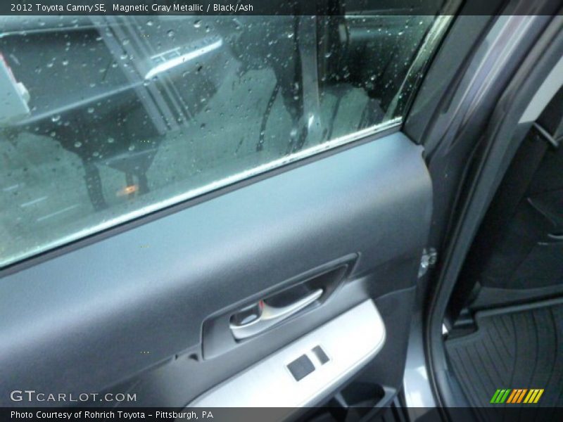 Magnetic Gray Metallic / Black/Ash 2012 Toyota Camry SE