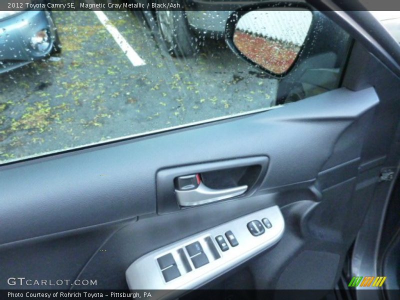 Magnetic Gray Metallic / Black/Ash 2012 Toyota Camry SE