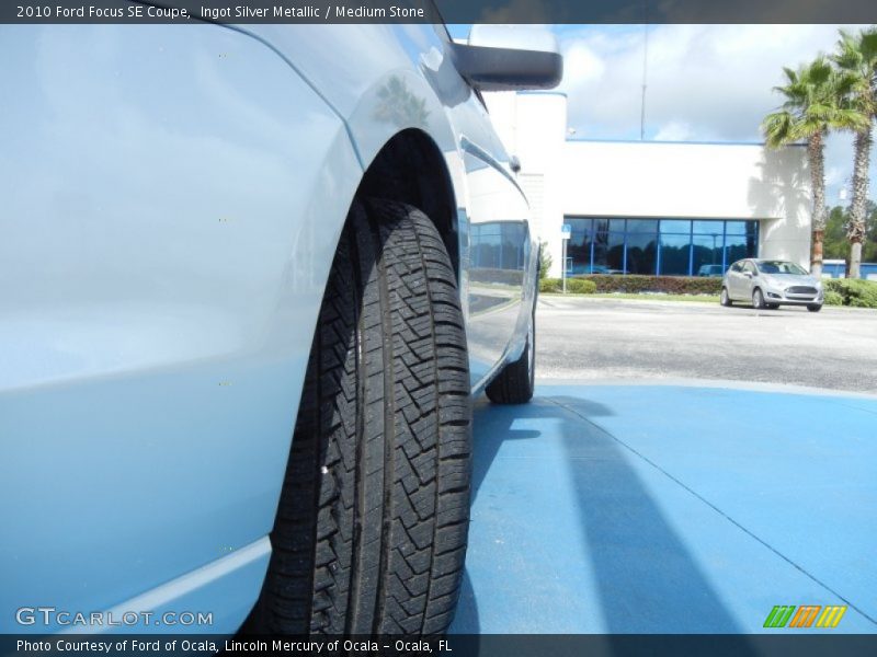 Ingot Silver Metallic / Medium Stone 2010 Ford Focus SE Coupe