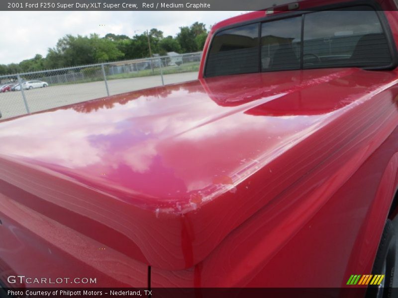 Red / Medium Graphite 2001 Ford F250 Super Duty XLT Super Crew