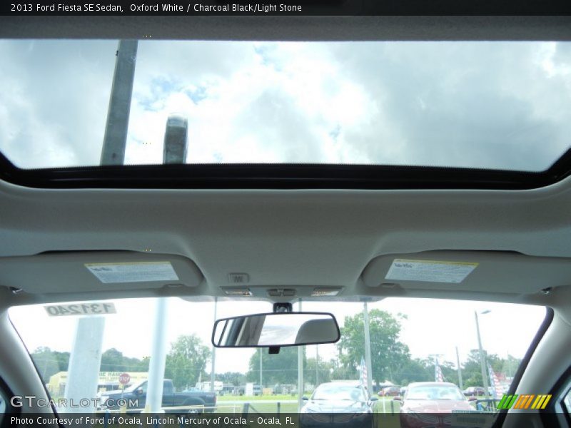 Oxford White / Charcoal Black/Light Stone 2013 Ford Fiesta SE Sedan