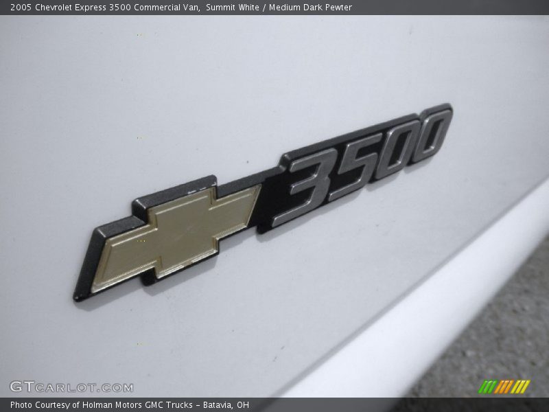 Summit White / Medium Dark Pewter 2005 Chevrolet Express 3500 Commercial Van