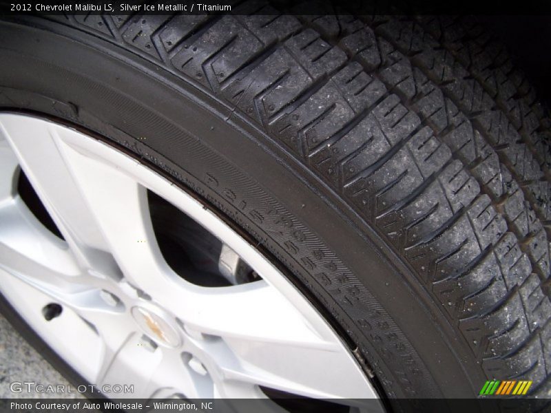 Silver Ice Metallic / Titanium 2012 Chevrolet Malibu LS