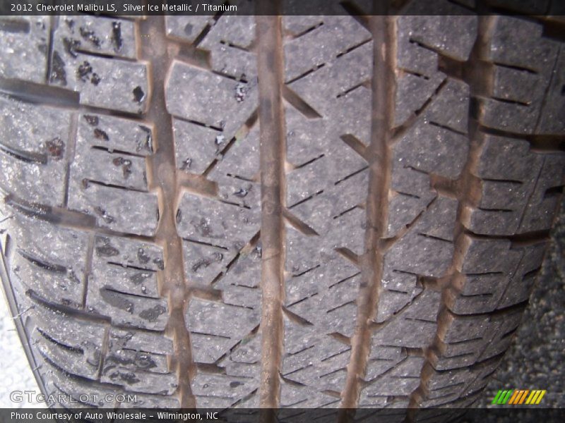 Silver Ice Metallic / Titanium 2012 Chevrolet Malibu LS