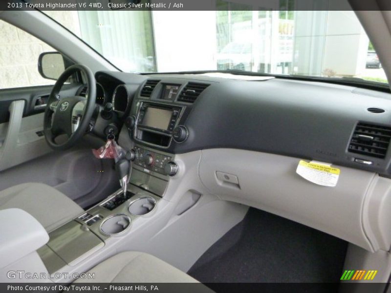 Classic Silver Metallic / Ash 2013 Toyota Highlander V6 4WD