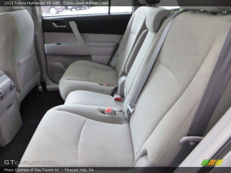 Classic Silver Metallic / Ash 2013 Toyota Highlander V6 4WD