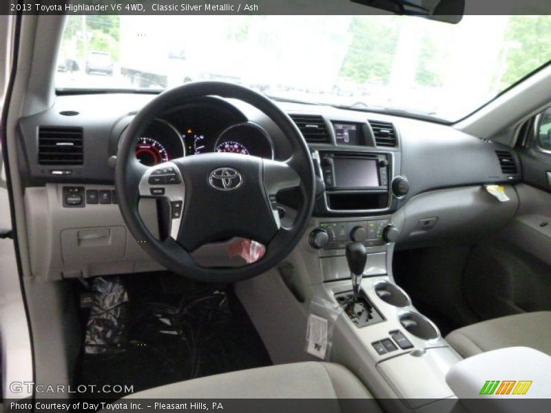 Classic Silver Metallic / Ash 2013 Toyota Highlander V6 4WD