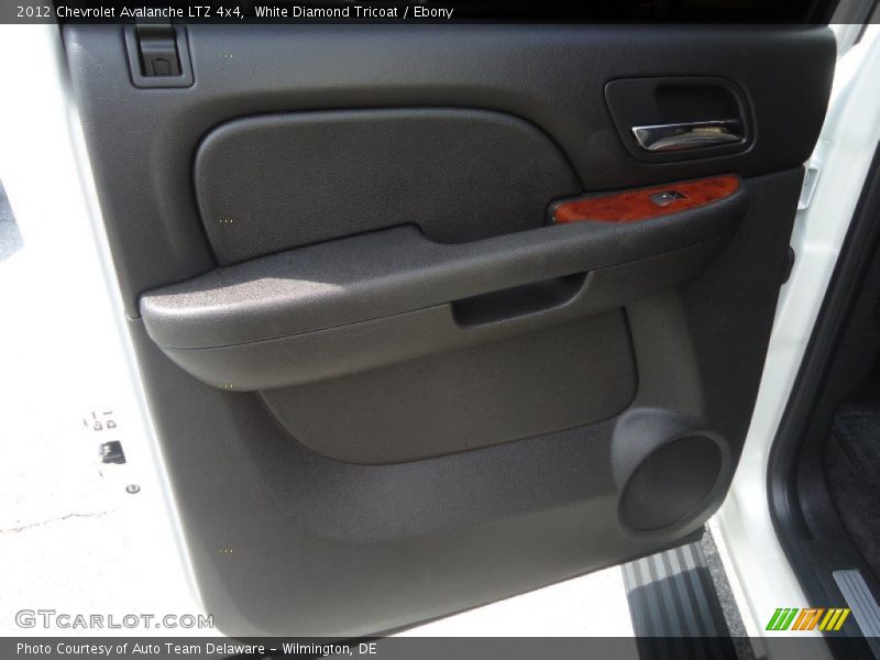 White Diamond Tricoat / Ebony 2012 Chevrolet Avalanche LTZ 4x4