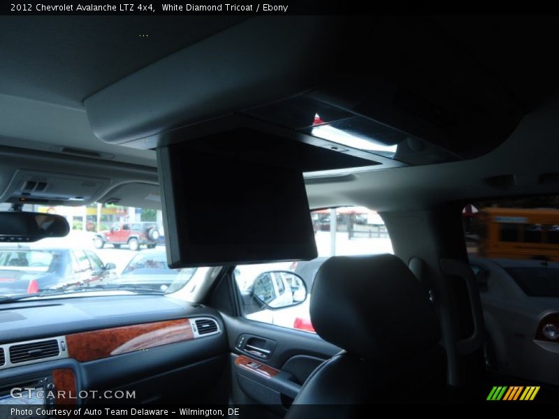 White Diamond Tricoat / Ebony 2012 Chevrolet Avalanche LTZ 4x4