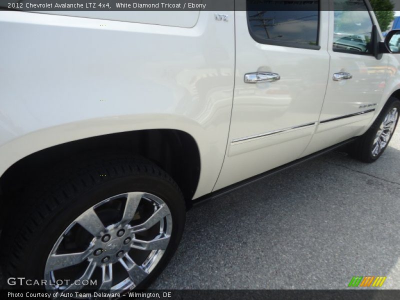 White Diamond Tricoat / Ebony 2012 Chevrolet Avalanche LTZ 4x4