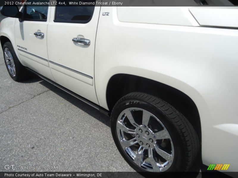 White Diamond Tricoat / Ebony 2012 Chevrolet Avalanche LTZ 4x4