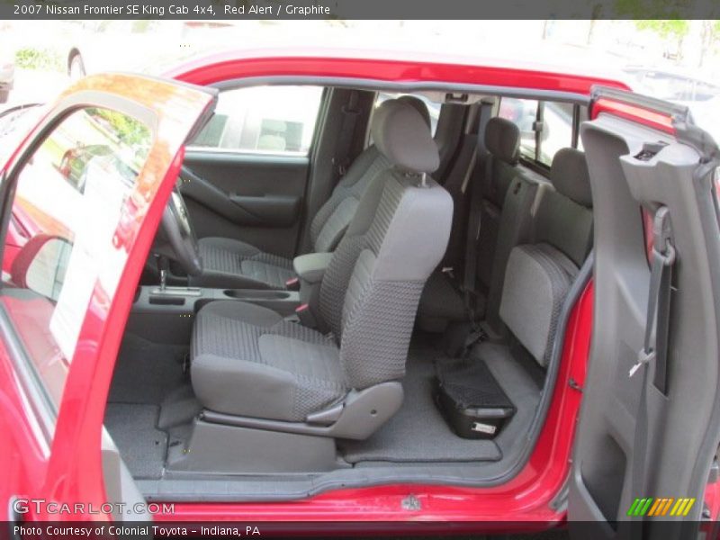  2007 Frontier SE King Cab 4x4 Graphite Interior
