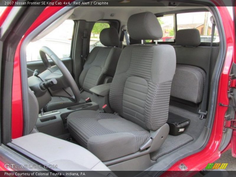 Front Seat of 2007 Frontier SE King Cab 4x4