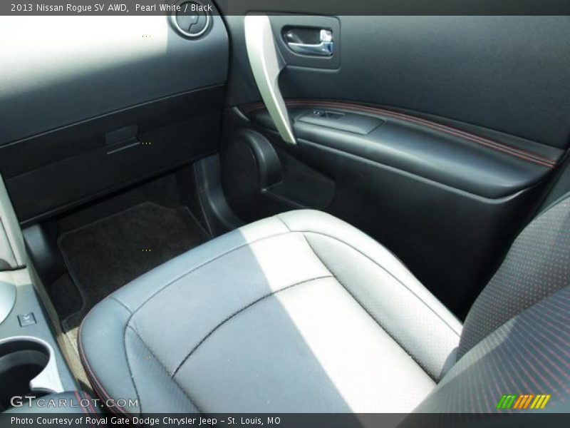 Pearl White / Black 2013 Nissan Rogue SV AWD