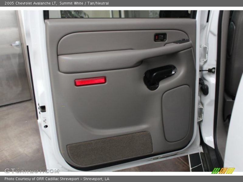Summit White / Tan/Neutral 2005 Chevrolet Avalanche LT