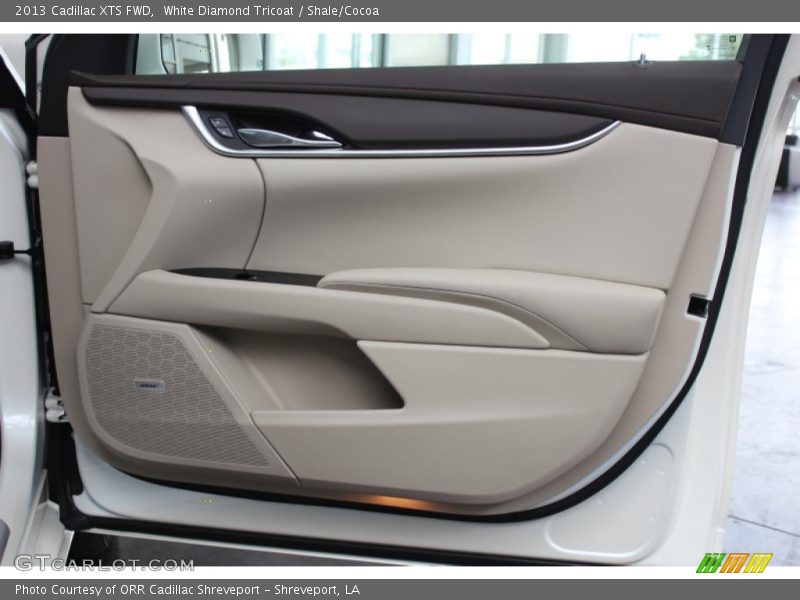 White Diamond Tricoat / Shale/Cocoa 2013 Cadillac XTS FWD