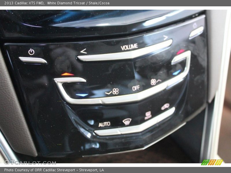 White Diamond Tricoat / Shale/Cocoa 2013 Cadillac XTS FWD