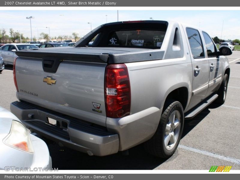 Silver Birch Metallic / Ebony 2007 Chevrolet Avalanche LT 4WD