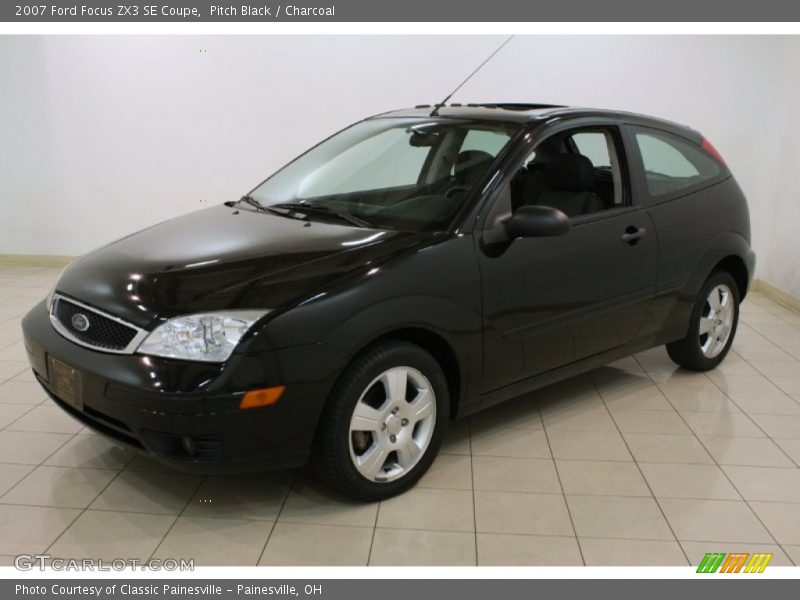 Pitch Black / Charcoal 2007 Ford Focus ZX3 SE Coupe