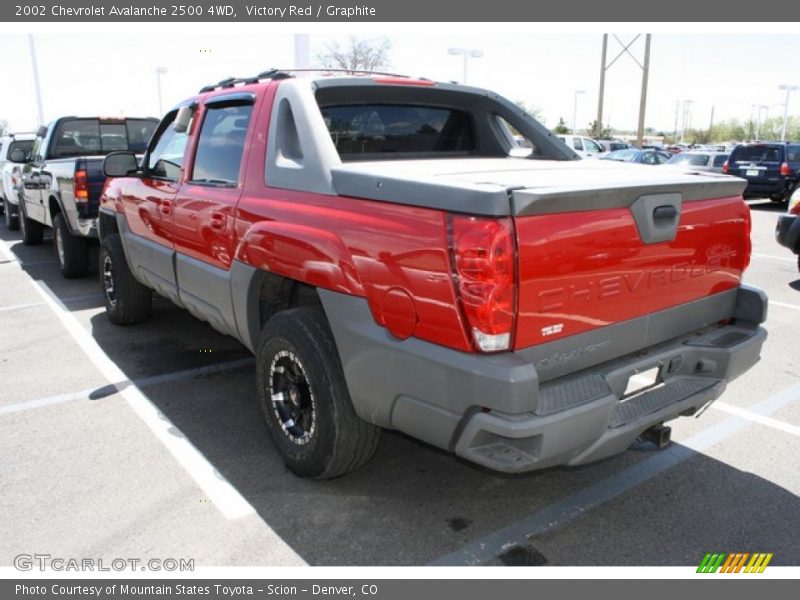 Victory Red / Graphite 2002 Chevrolet Avalanche 2500 4WD