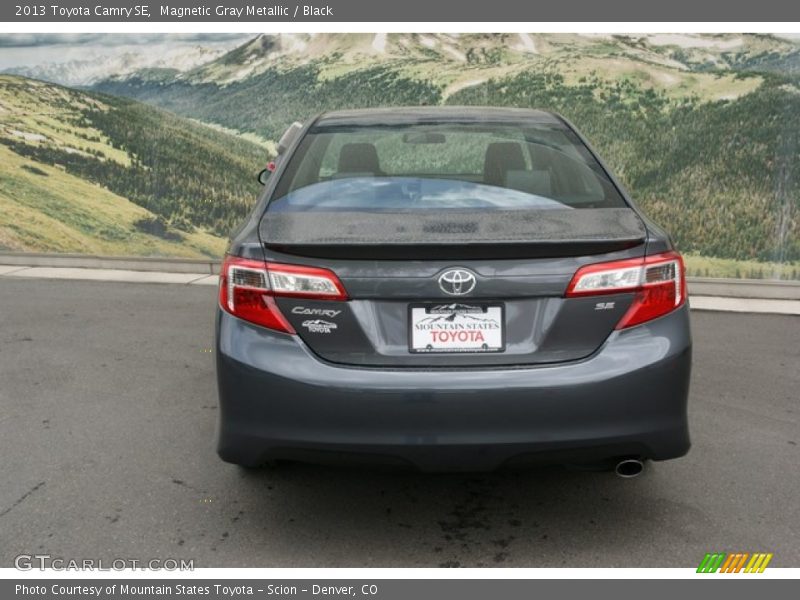 Magnetic Gray Metallic / Black 2013 Toyota Camry SE