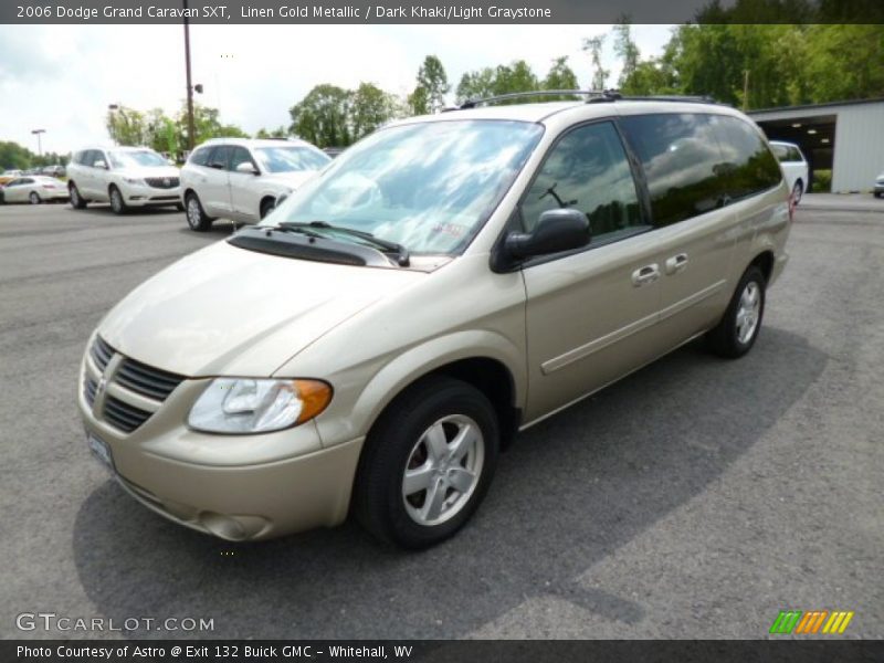 Front 3/4 View of 2006 Grand Caravan SXT