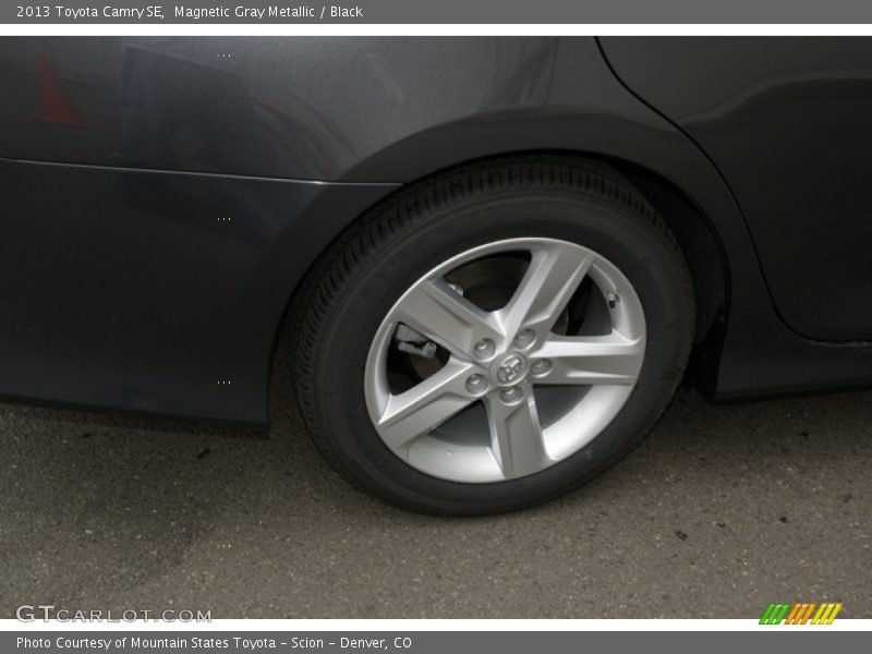 Magnetic Gray Metallic / Black 2013 Toyota Camry SE