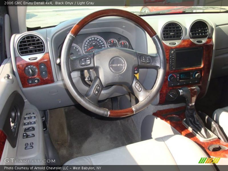 Black Onyx / Light Gray 2006 GMC Envoy Denali 4x4