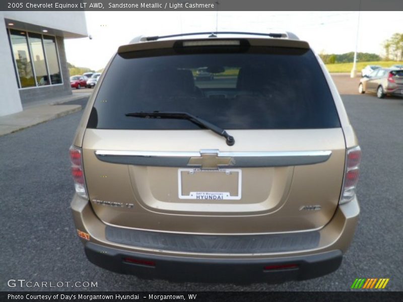 Sandstone Metallic / Light Cashmere 2005 Chevrolet Equinox LT AWD